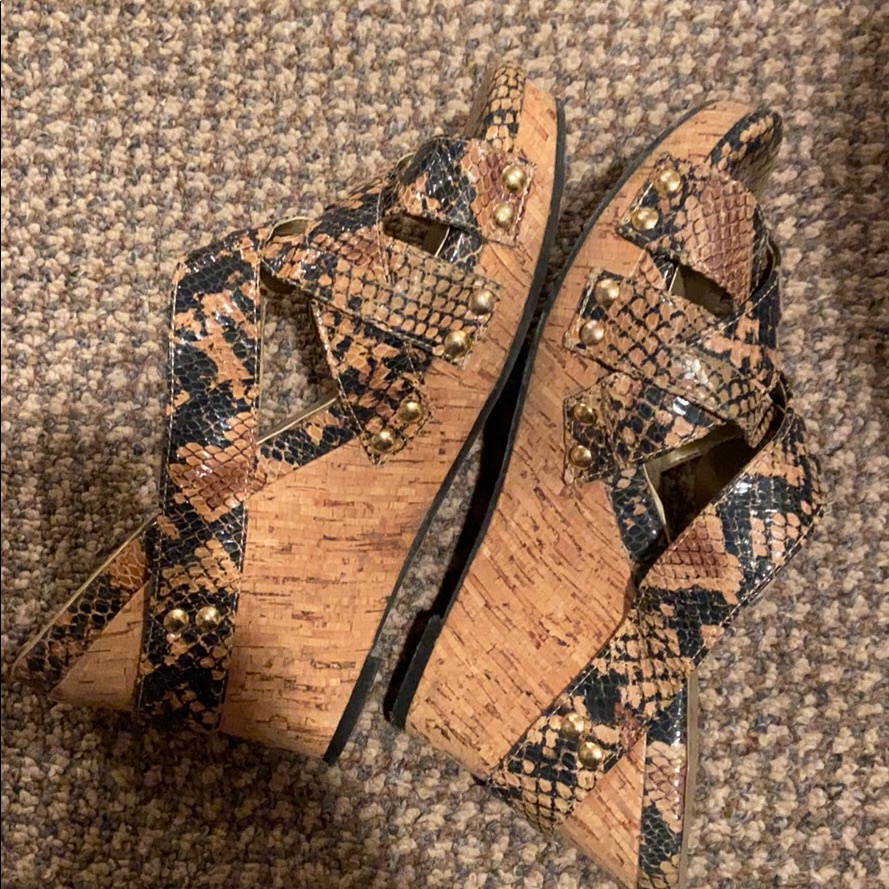 Snake Pattern Wedges